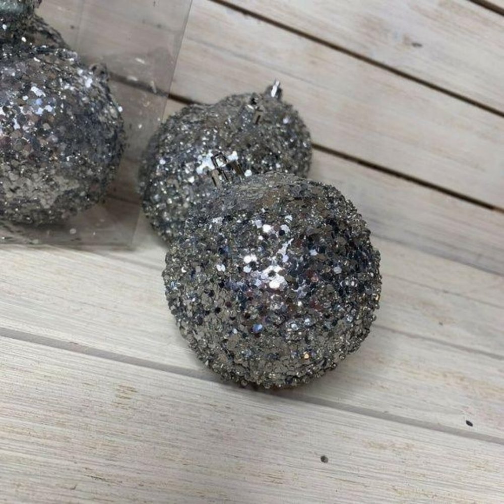 Bella Lux Kugel Style Silver Sequin Orname…